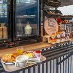 Centre Les Minimes Hotel