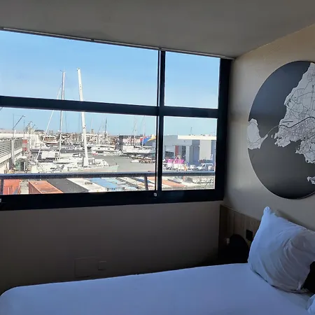 Centre Les Minimes Hotel