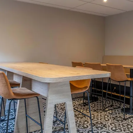 Centre Les Minimes Hotel 3*