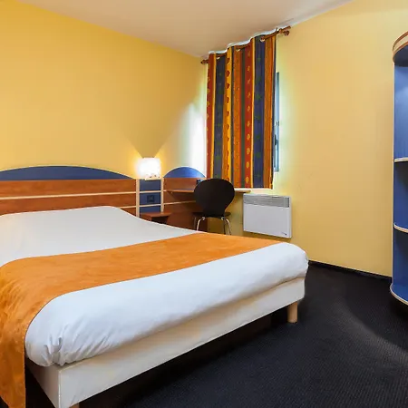 Centre Les Minimes Hotel