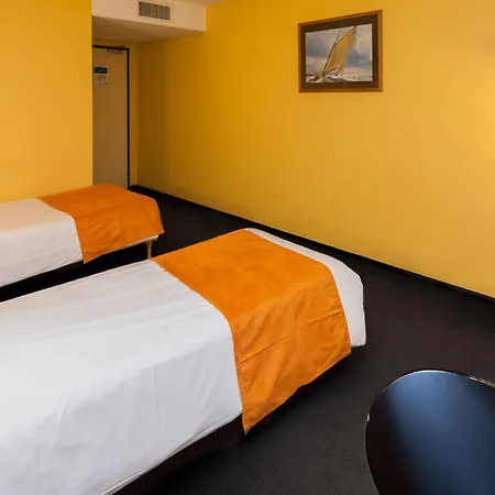 Centre Les Minimes Hotel 3*