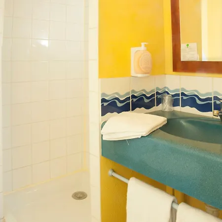 Centre Les Minimes Hotel