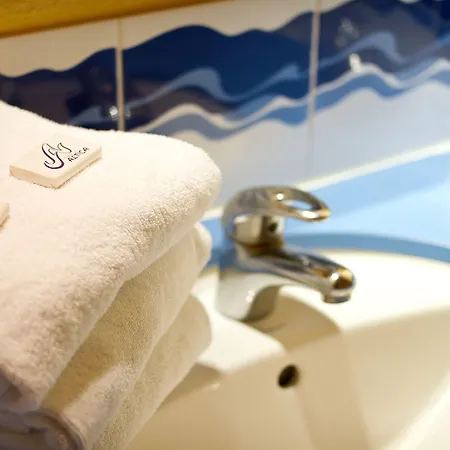 Hotel Centre Les Minimes 3*