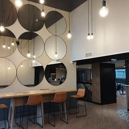 Centre Les Minimes Otel 3*