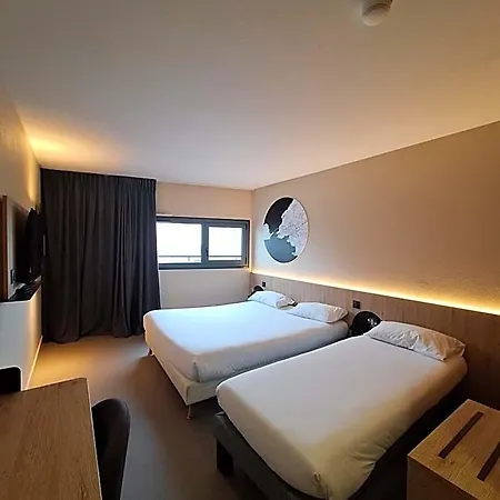 Hotel Centre Les Minimes 3*
