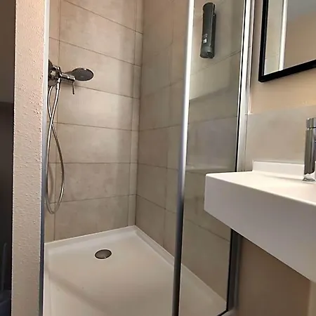 Hotel Centre Les Minimes 3*