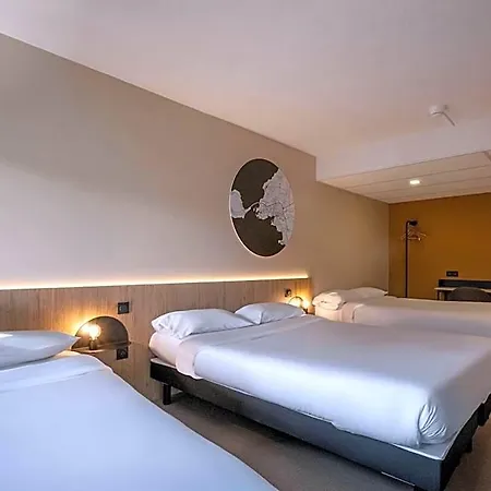 Hotel Centre Les Minimes 3*