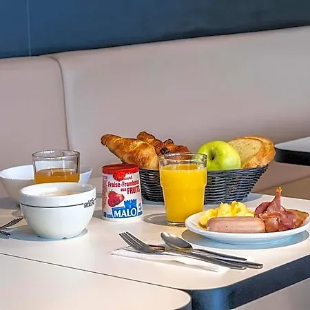 Centre Les Minimes Hotel 3*