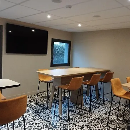 Hotel Centre Les Minimes 3*
