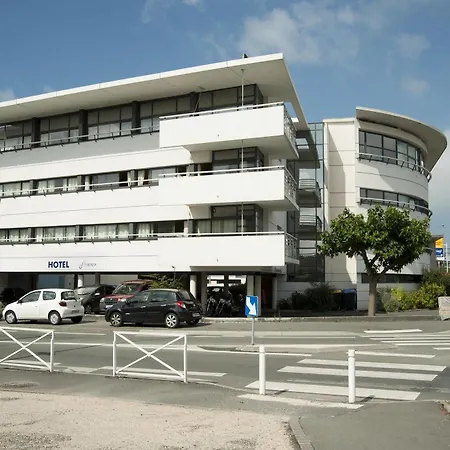 Centre Les Minimes Hotel 3*